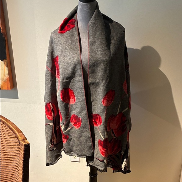 NWOT Floral Gray, Black & Red Wrap/Scarf - Picture 4 of 5